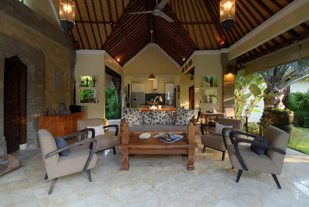 Tropical Oasis, Villa Mimba ซานูร์ ภายนอก รูปภาพ