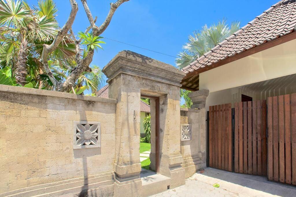 Tropical Oasis, Villa Mimba ซานูร์ ภายนอก รูปภาพ